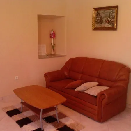 Grosse In Mit Eigener Terrasse By Interhome