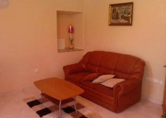 Grosse In Mit Eigener Terrasse By Interhome