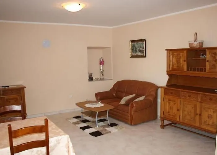 Grosse In Mit Eigener Terrasse By Interhome Daire