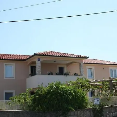 Grosse In Mit Eigener Terrasse By Interhome *